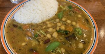 カリルの豆と野菜のカレー