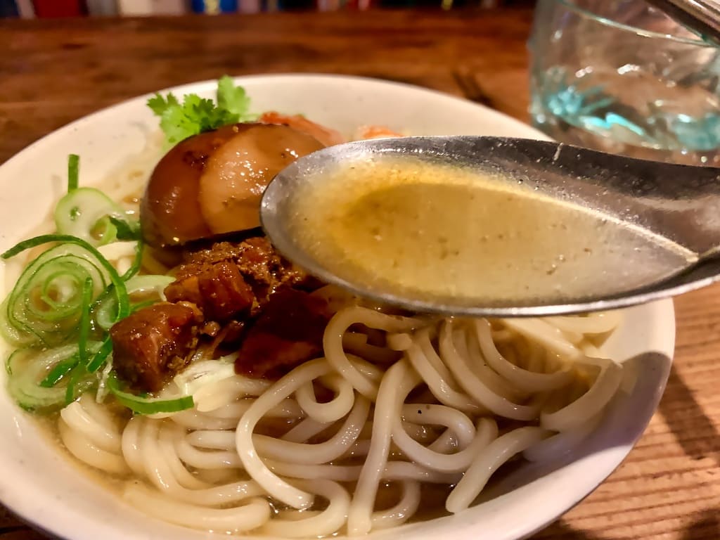 微風台南の台南担仔麺スープ