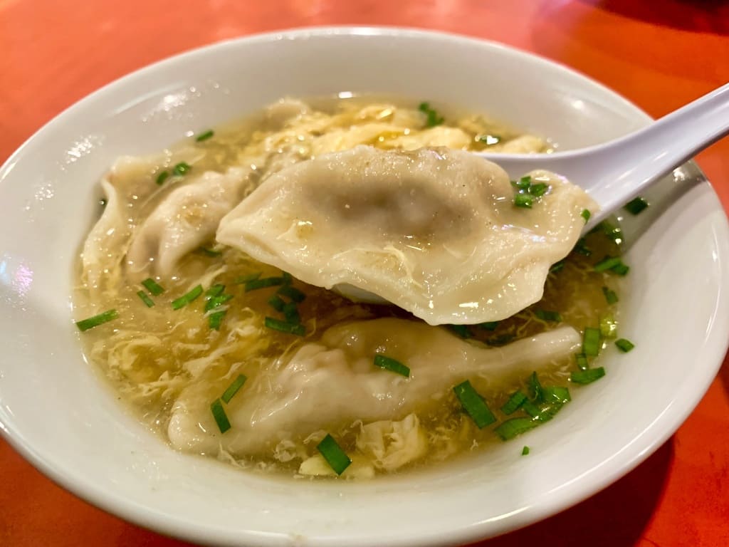 元祖ぎょうざ苑のスープ餃子実食