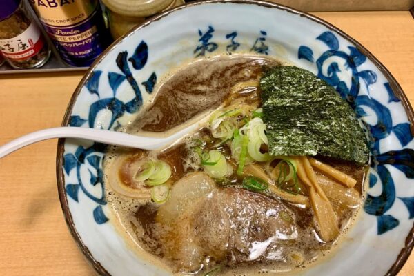 弟子屈ラーメン札幌ラーメン横丁店の魚介しぼり醤油2