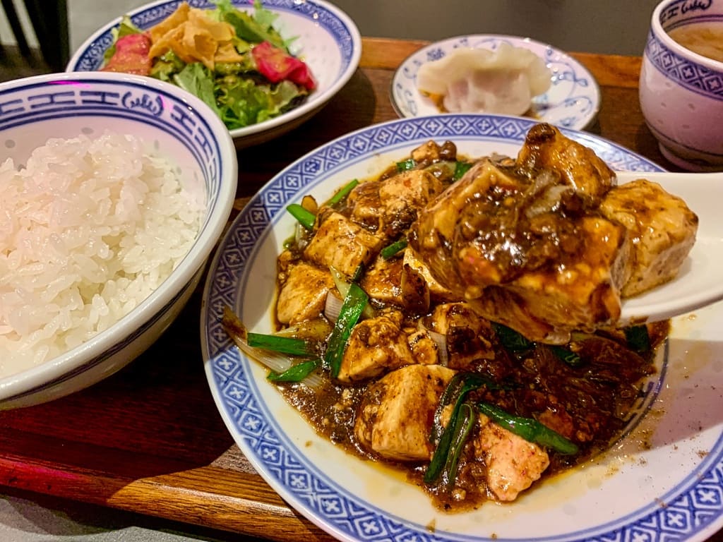 サワダ飯店の麻婆豆腐実食1