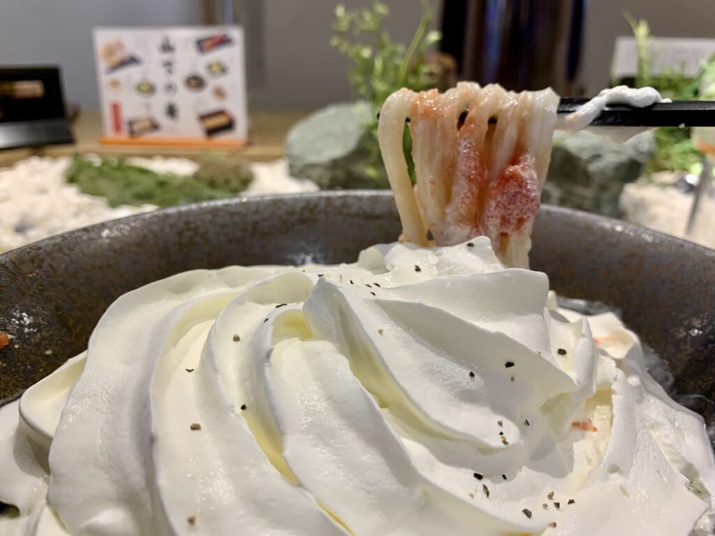 山下本気うどん渋谷道玄坂店の白い明太チーズクリームうどん実食1