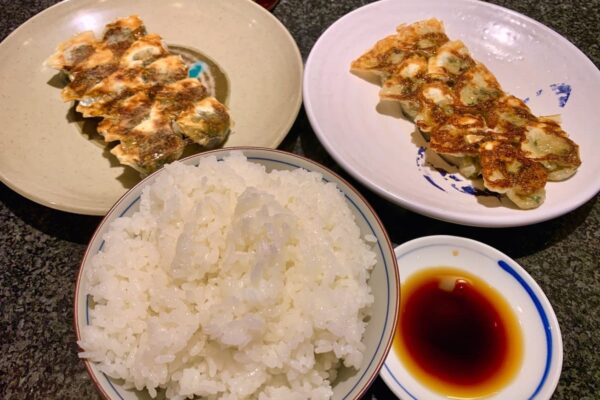 泉門天の餃子定食