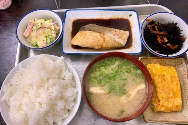 銀シャリ屋ゲコ亭の朝ごはん