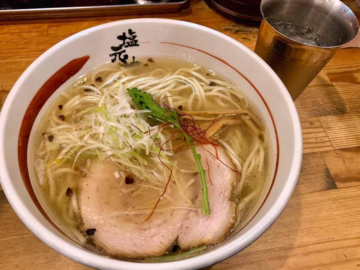 塩元帥 西中島店 かつての本店で天然塩ラーメンを食べてきた 現実逃避 Com