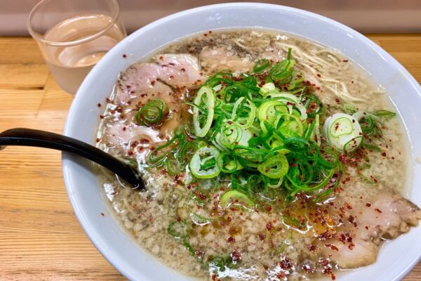 京ラーメン壬生さだかずの醤油背脂ラーメン近影