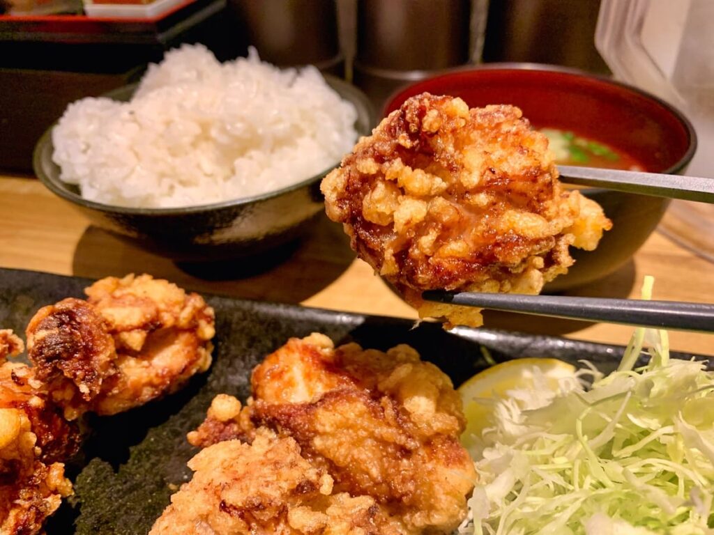 きしから三宮店の元祖キッシーの鶏唐揚げ定食実食1