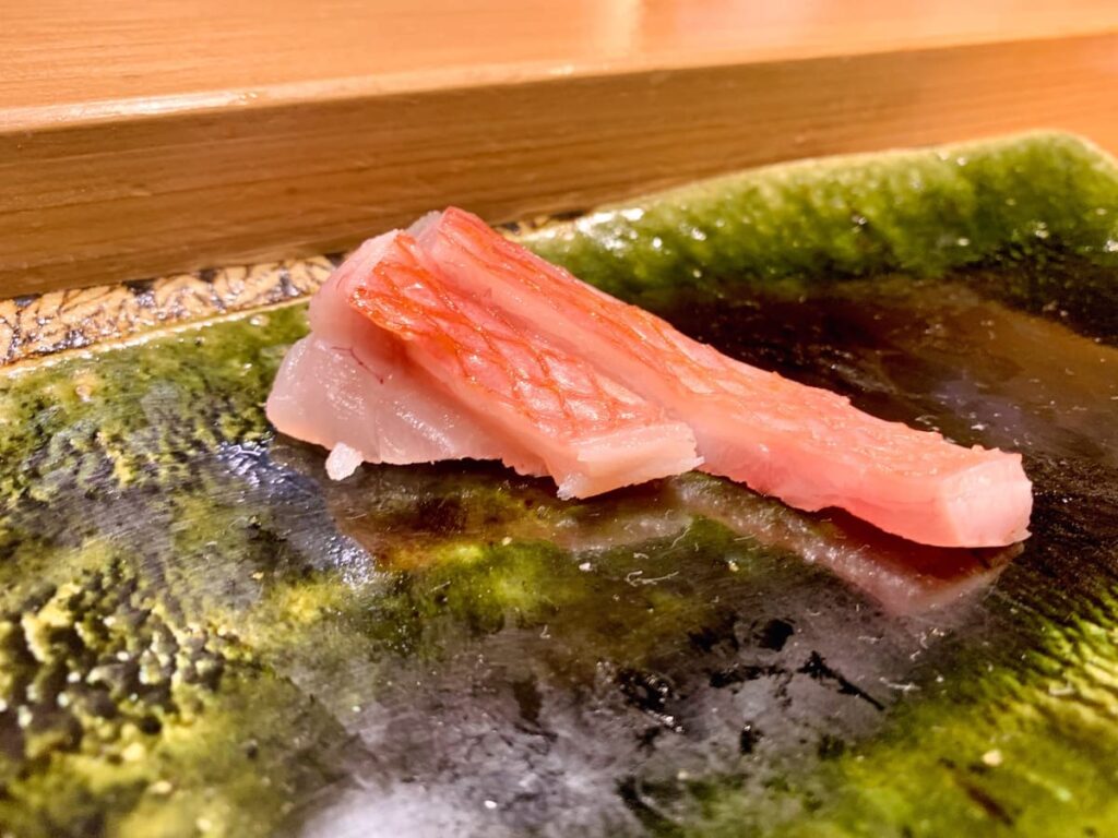 寿司割烹魚紋の金目鯛の昆布締め