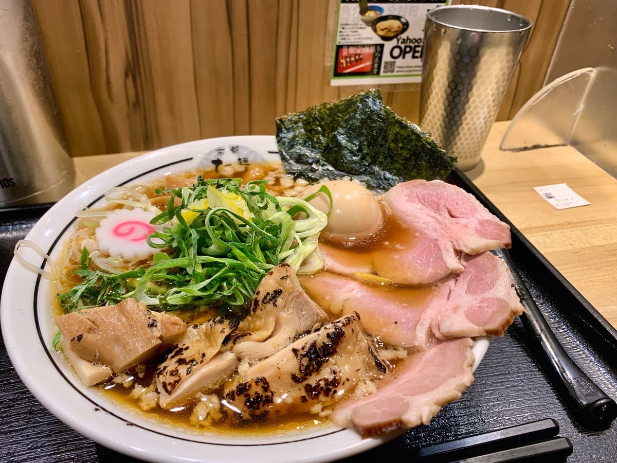 麺屋たけ井 阪急梅田店｜ラーメンの味とは別のことに驚いた話 | 現実