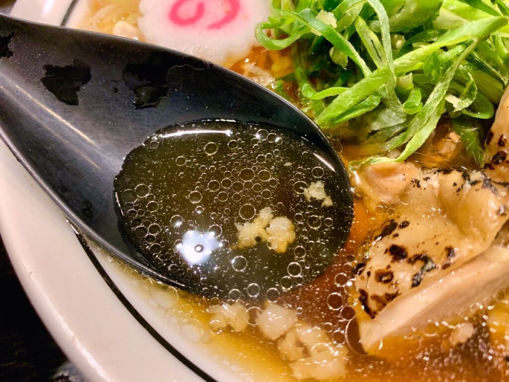 麺屋たけ井 阪急梅田店の特製ラーメンスープ