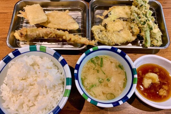 天ぷらの山 箕面本店の山の春定食