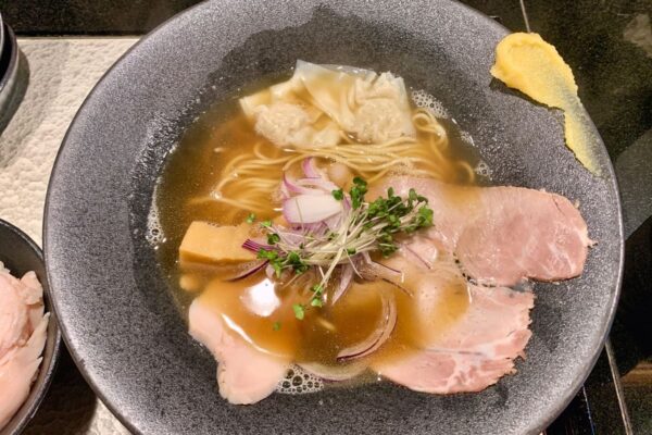 鶏soba座銀 神戸本店の飛魚出汁貝soba