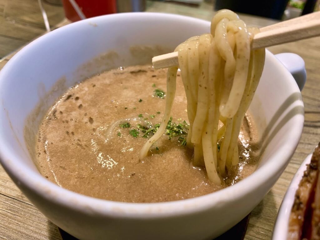 アノラーメン製作所のKani Soupつけ麺チャーシュー増し実食1