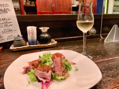酒盃の肉料理 with 日本酒