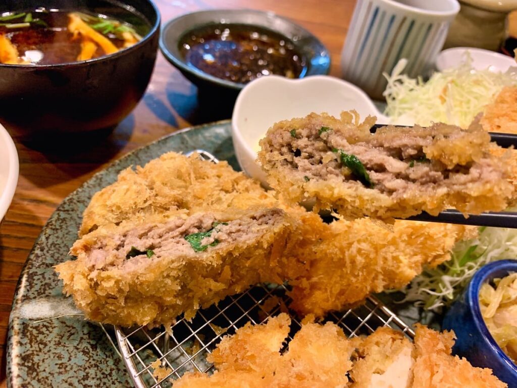 とんかつ豚ゴリラ 京都本店の豚ゴリスペシャル実食1