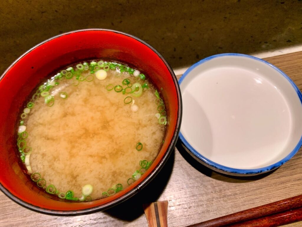 大和寿司のしじみの味噌汁