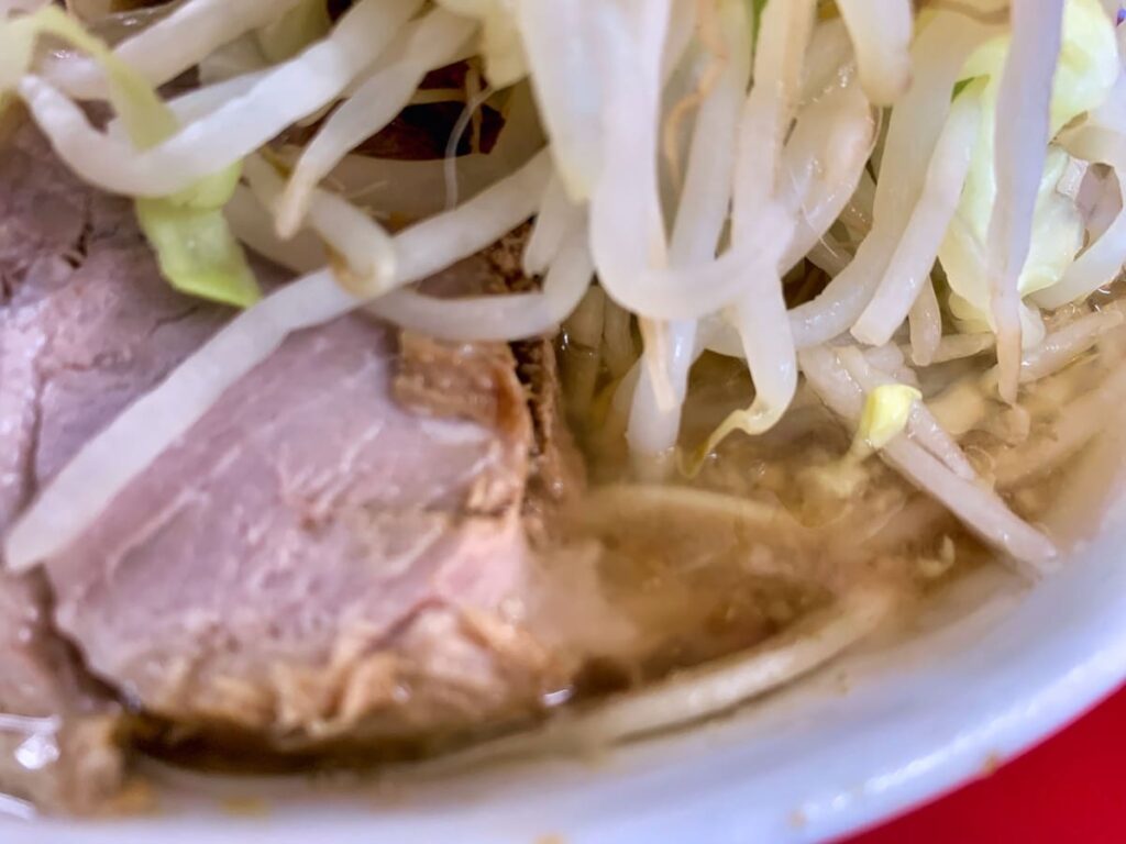 ラーメン二郎 神田神保町店の小豚スープ