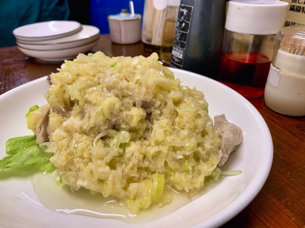 餃子屋満園 三宮店の蒸し鶏