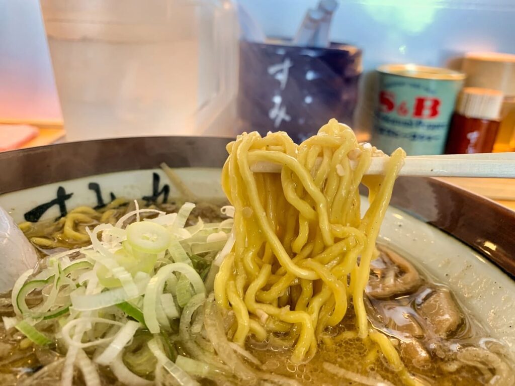 ラーメンすみれ 中の島本店の味噌麺