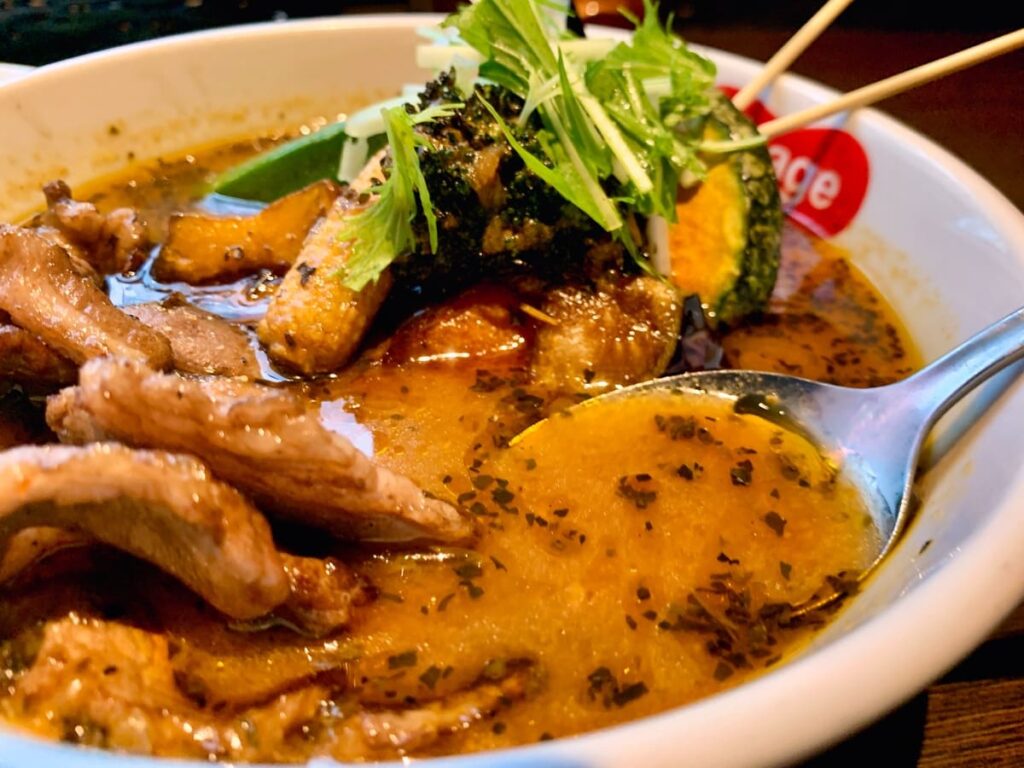 Soup Curry Suage＋の生ラム炭焼きカレー実食1