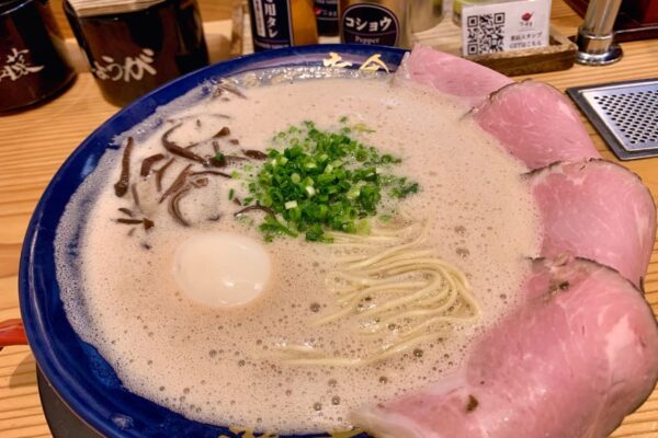 博多一幸舎 総本店の特上泡系豚骨ラーメン3