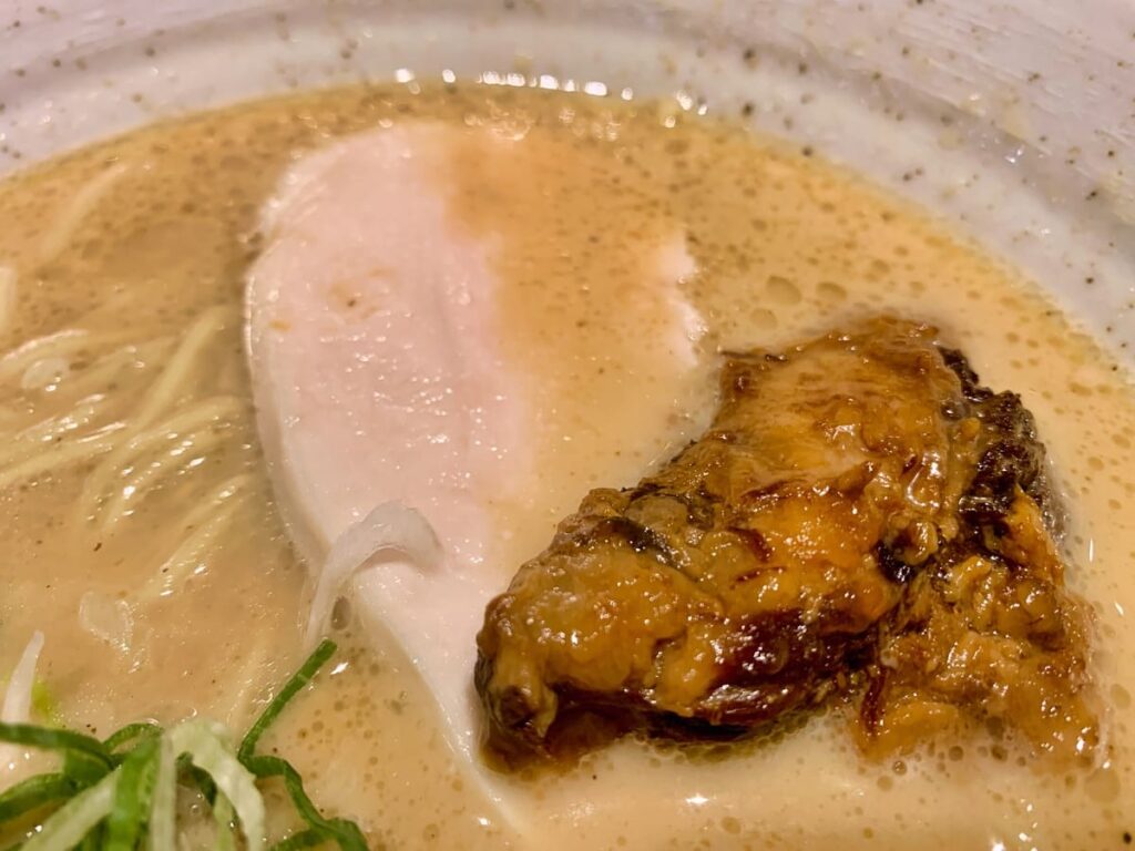 ラーメン会 神戸本店の豚鶏節ラーメン チャーシュー