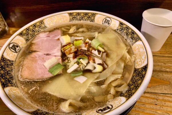 すごい煮干ラーメン凪 新宿ゴールデン街店本館のすごい煮干ラーメン2