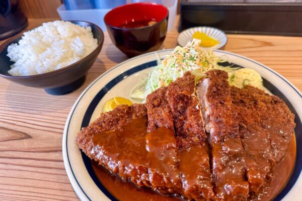 とんかつ処おくだのジャンボロースかつ定食2