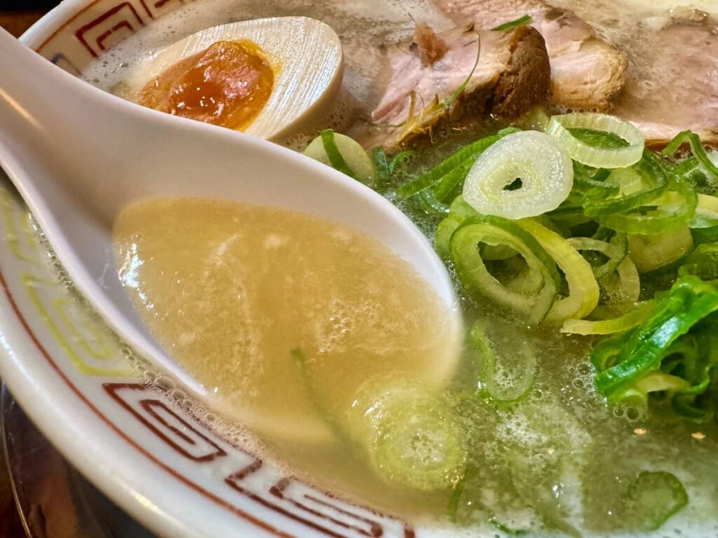 秀ちゃんラーメンとんぼ店のとんぼラーメンスープ