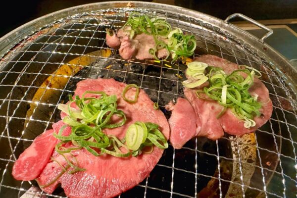 肉屋の台所 京都木屋町ミートの牛タン調理中2