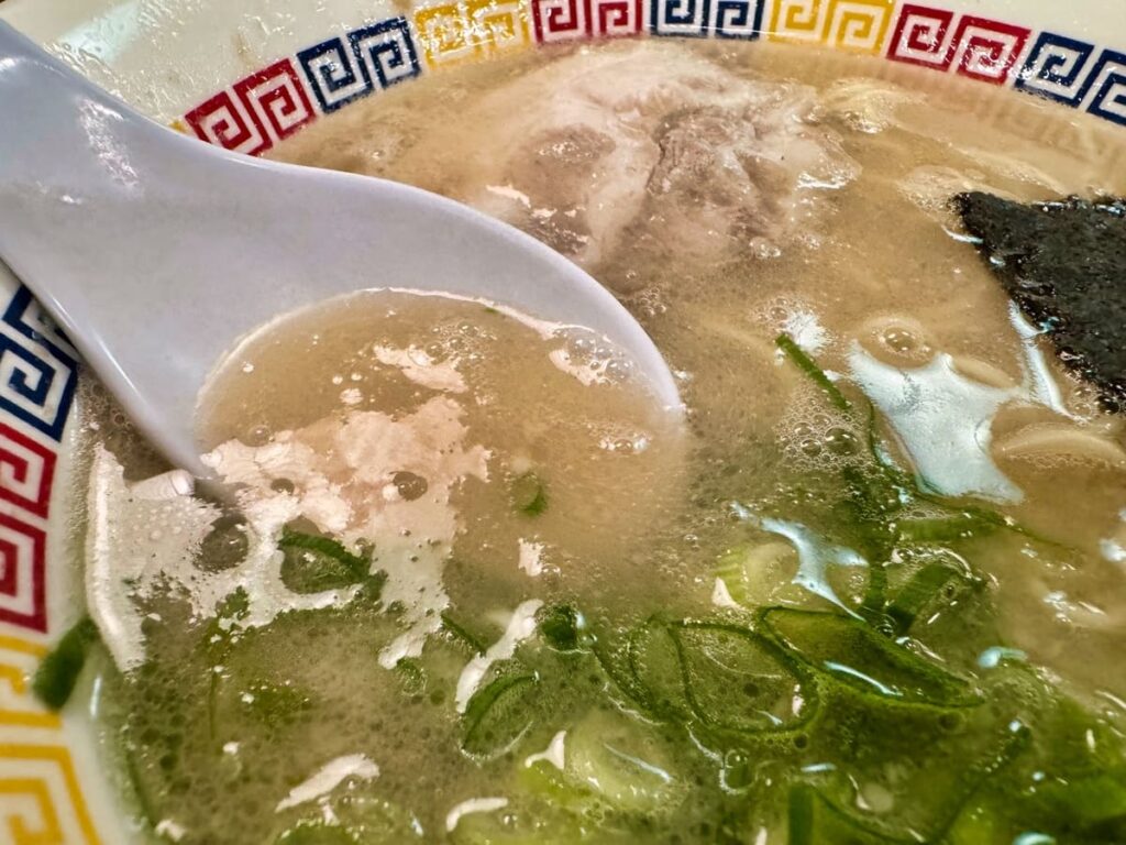 丸星中華そばセンター本店のラーメン スープ