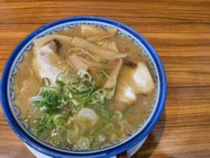 元祖赤のれん 節ちゃんラーメン 天神本店のチャーシューメン2