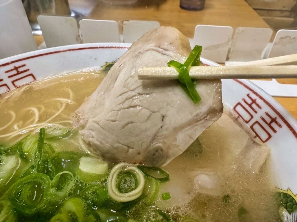 安全食堂のラーメンチャーシュー