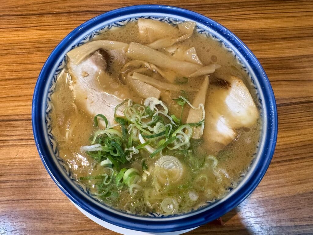 元祖赤のれん 節ちゃんラーメン 天神本店のチャーシューメン1