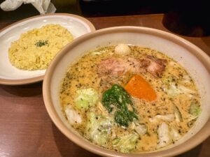 SOUP CURRY KING本店のチキンカリー2