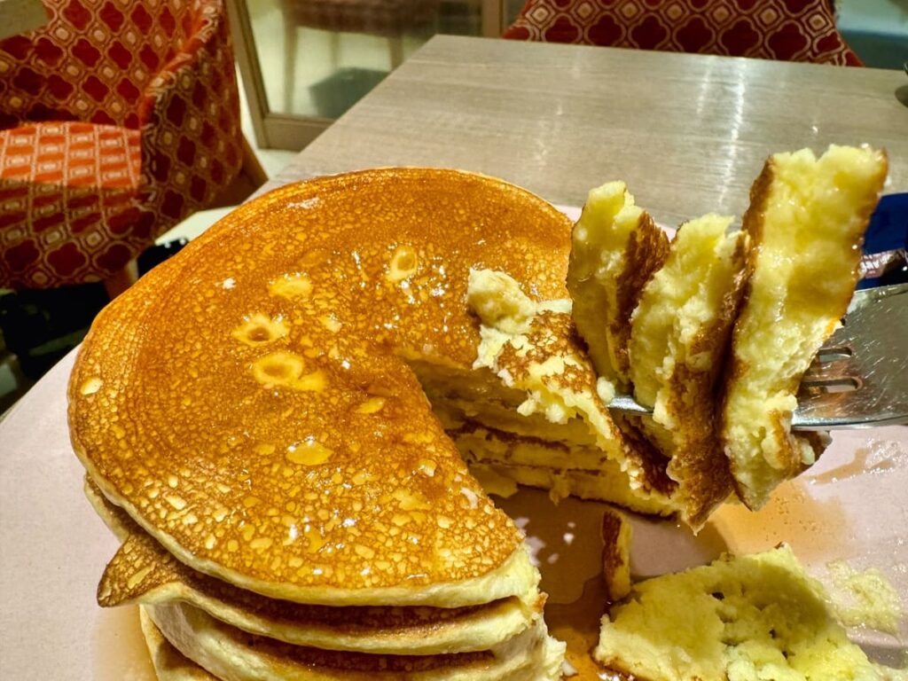 belle-ville pancake cafe ホワイティうめだ店のミルフィーユパンケーキ 実食