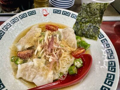 夷川餃子なかじま 団栗店の冷やし餃子酸麺