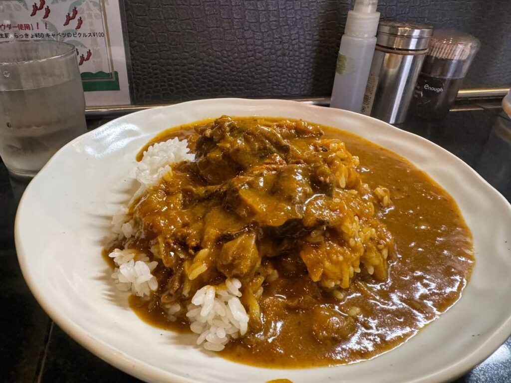 本格カレー カルダモンの牛肉厚切りカレー1