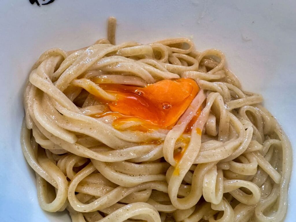 中華そば桐麺 総本店の桐玉実食3