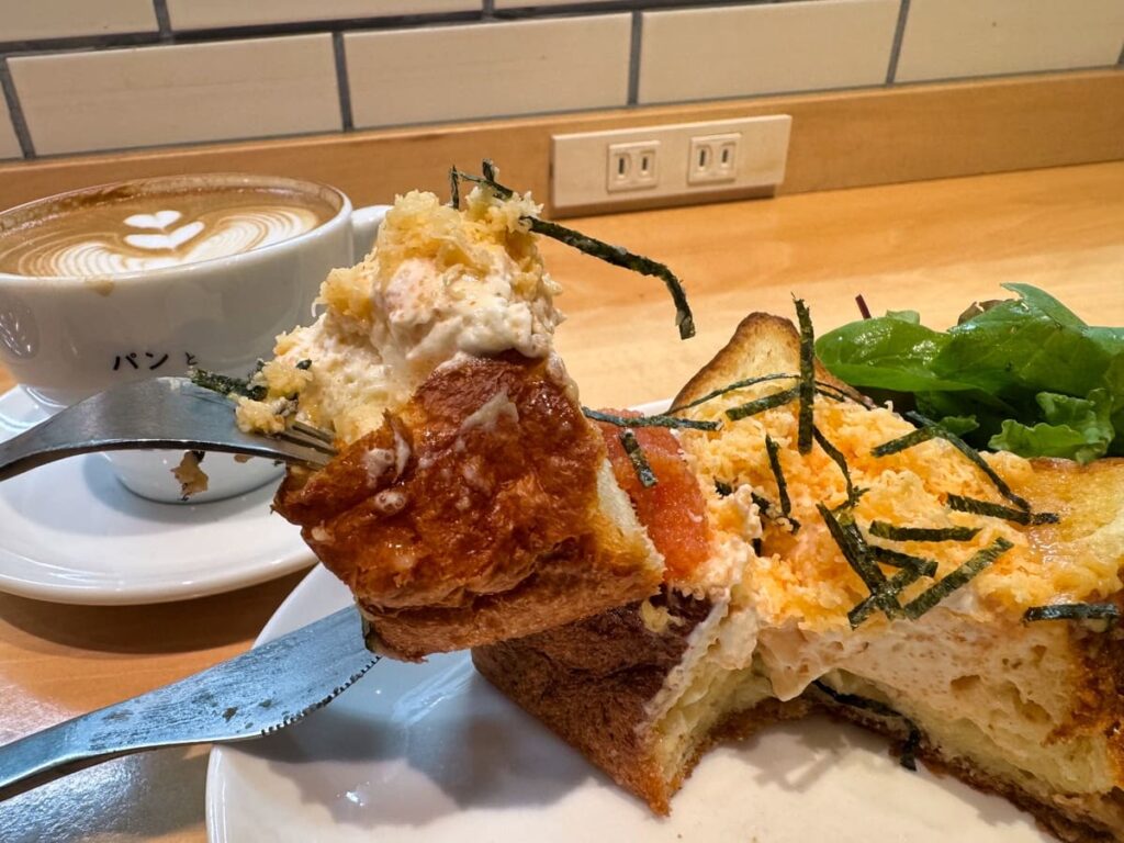 パンとエスプレッソと博多っとのムーめんたいセット 実食2