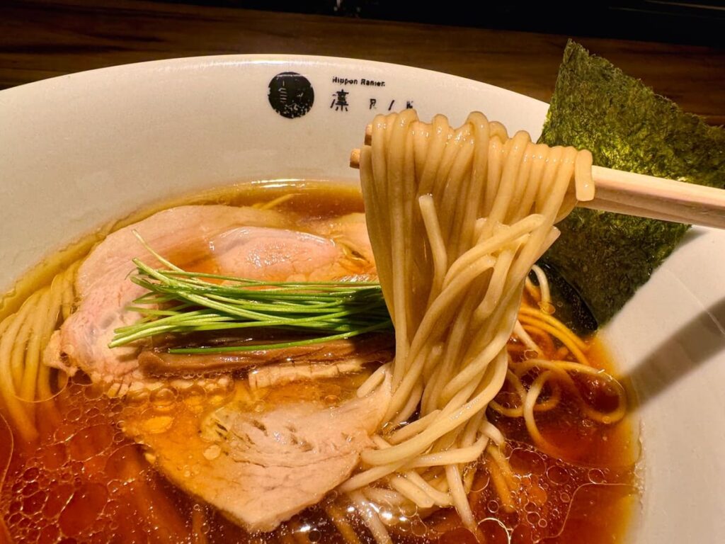 Nippon Ramen 凛 Kyotoの醤油らぁ麺 麺