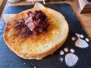 イクスカフェ 京都嵐山本店のeXcafe's Breakfast Combo 猫型パン 実食2