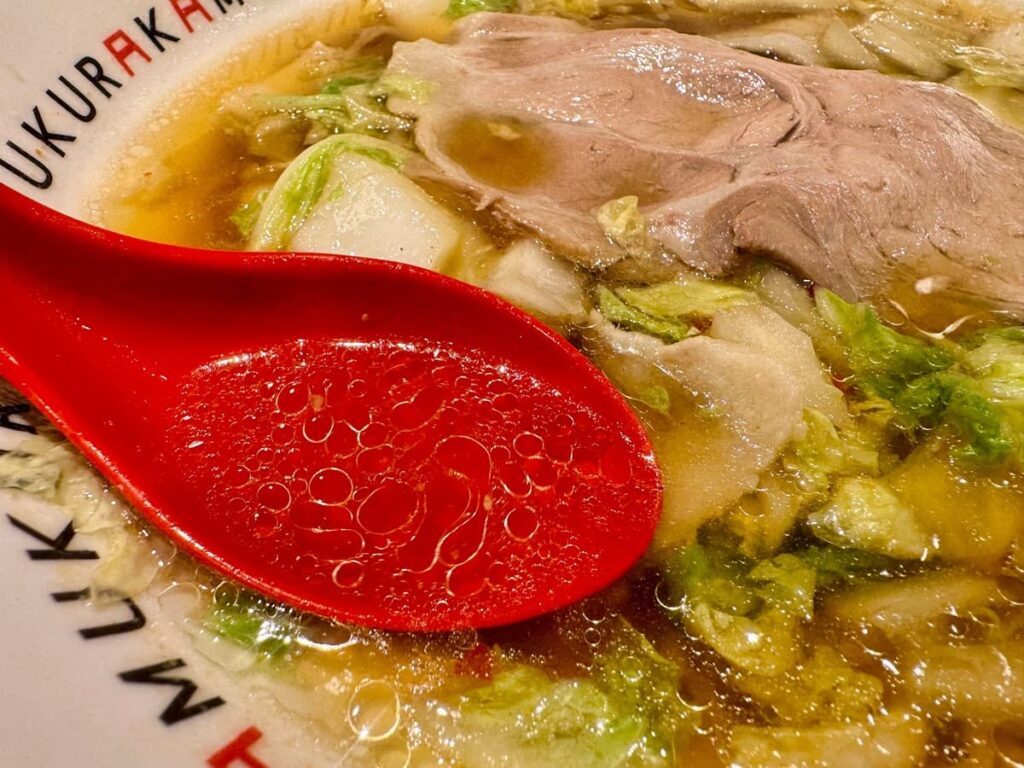 どうとんぼり神座 千日前店のおいしいラーメン スープ