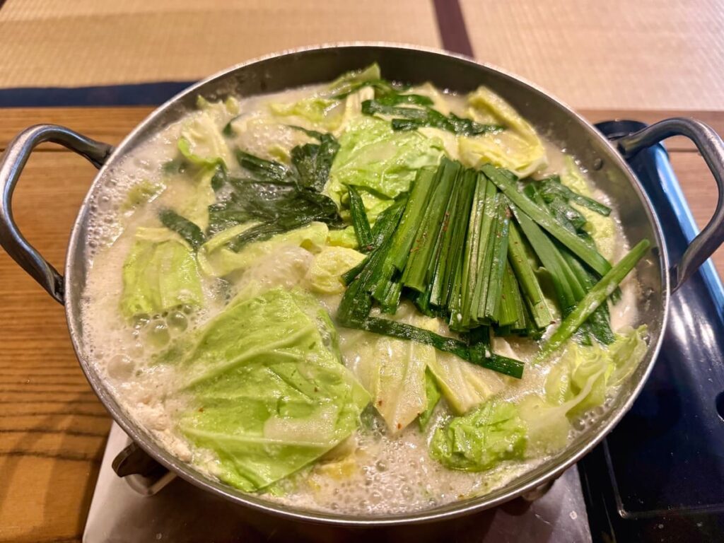 もつ鍋 京亀のもつ鍋 白味噌味 完成1