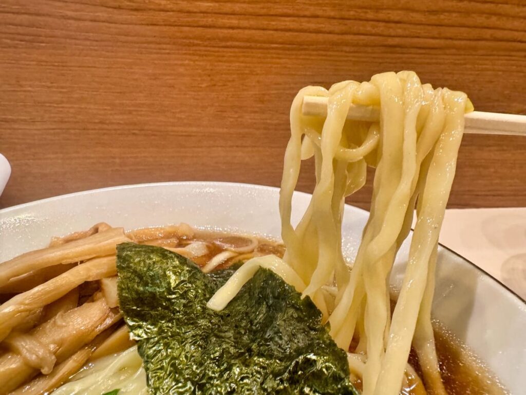 らぁめんほりうち 新宿本店のらあめん 麺