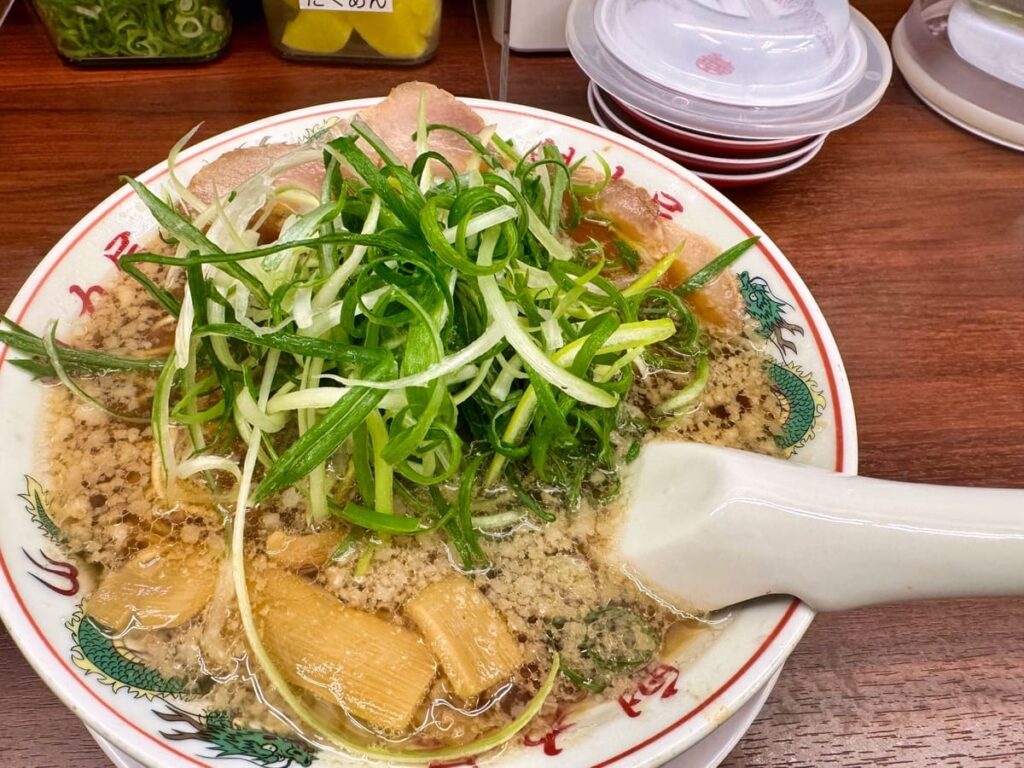 京都北白川ラーメン魁力屋 本店の特製醤油九条ねぎラーメン2