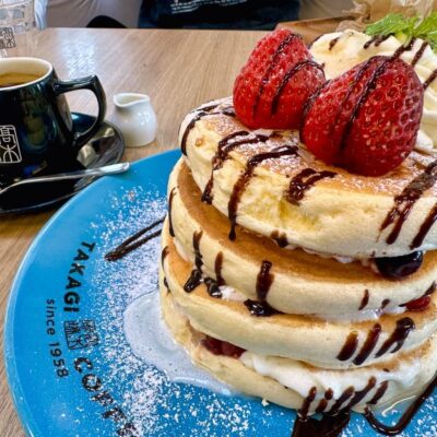 高木珈琲 茨木店のイチゴとミックスベリーのパンケーキ2
