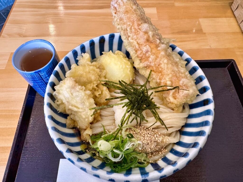 自家製麺 うどん 讃式のちく玉天とかしわ天ぶっかけ1