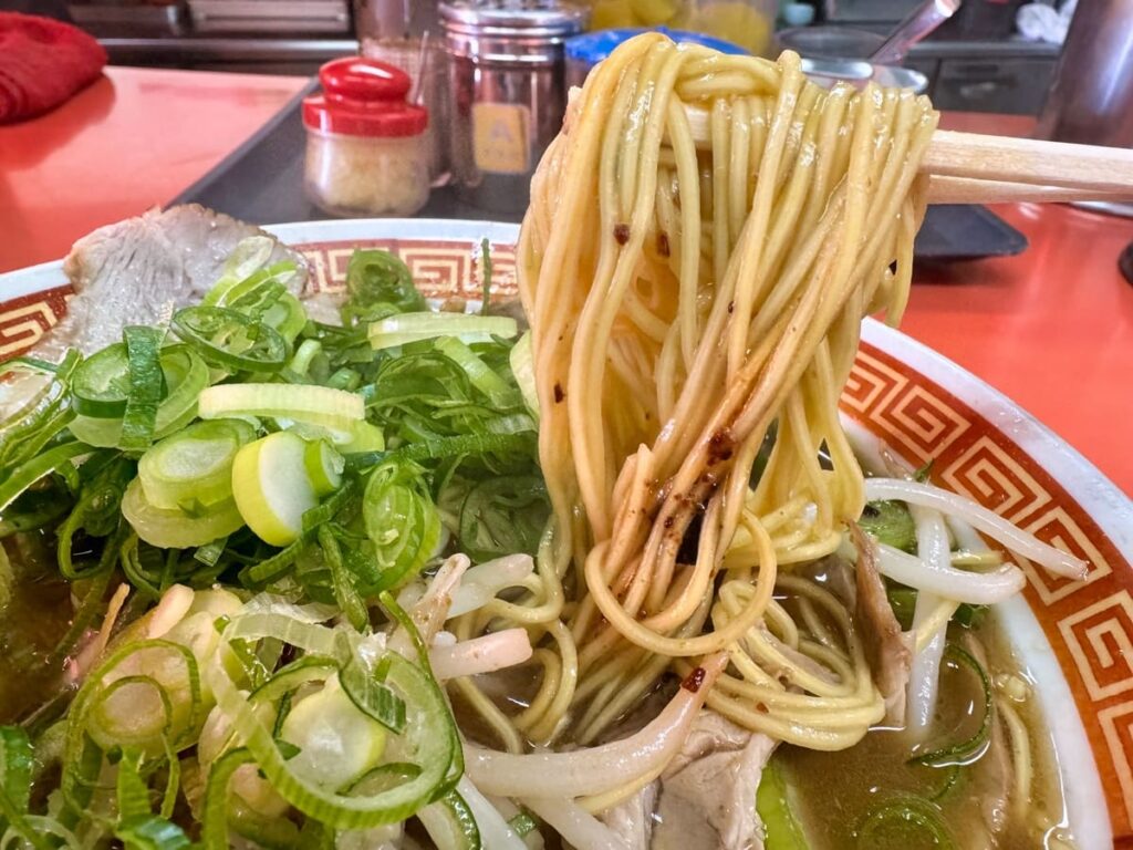 もっこす石屋川店のみそラーメン 麺