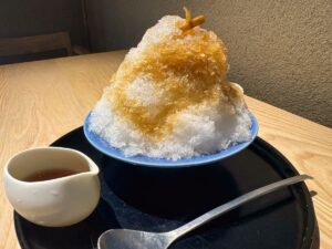 鍵善良房 高台寺店のかき氷(生姜)2